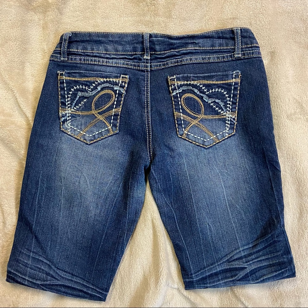 rue21 Distressed Straight Leg Jeans Size 5/6